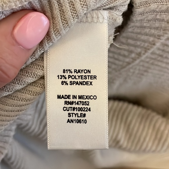 Pristine Condition Altard's State Medium White Long sleeved top. 🤍 - Picture 3 of 3